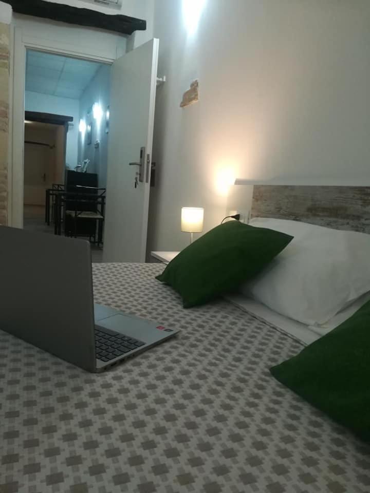 Bed and Breakfast B.House à Cagliari Extérieur photo