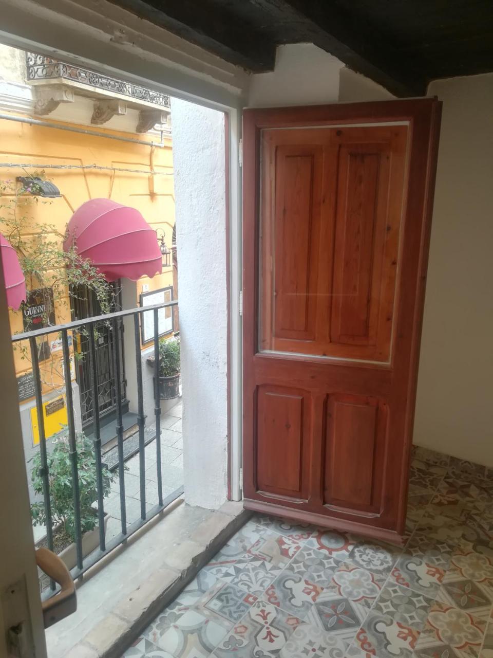 Bed and Breakfast B.House à Cagliari Extérieur photo